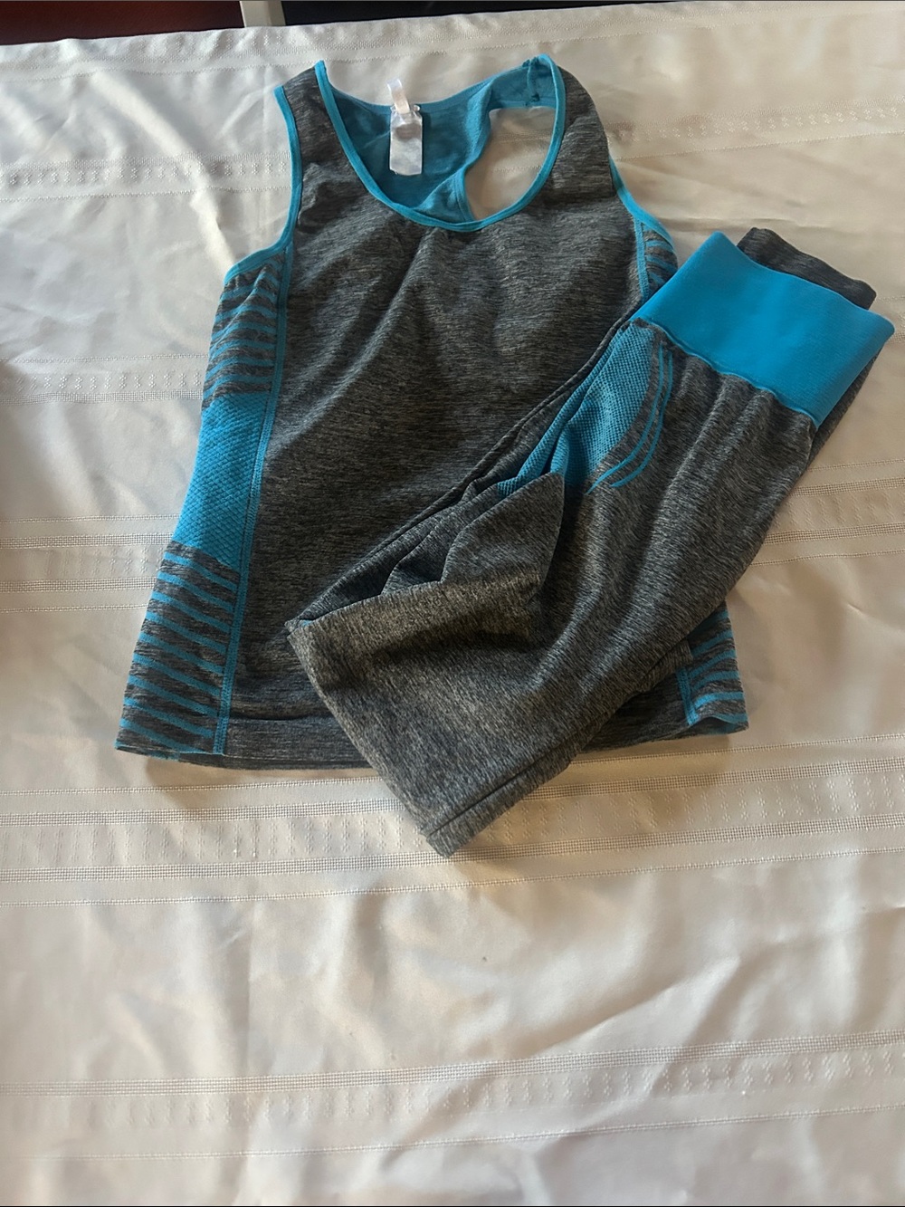 New Mix Grey and Turquoise Seamless Athletic Tank & Leggings Set